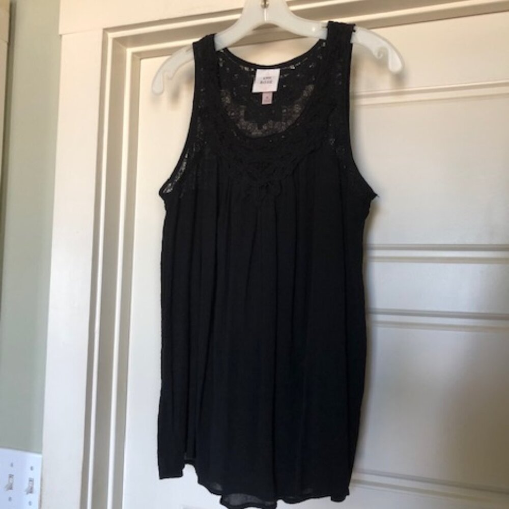 Woman's Black Lace and Gauze Tank - size Medium